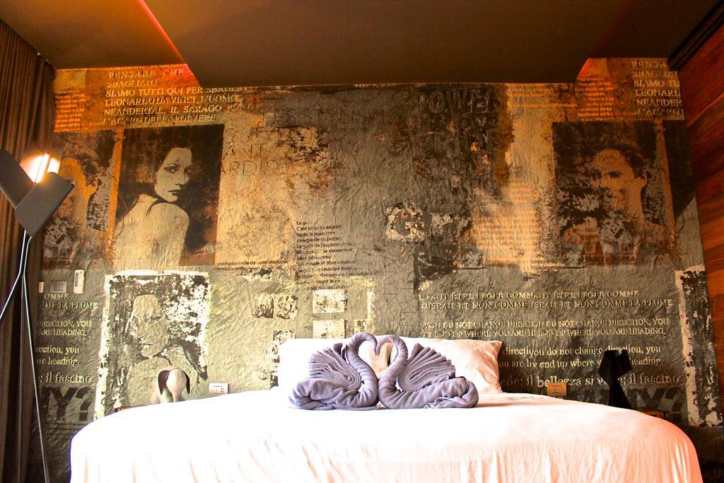 Little Paris Phuket Apartment Ngoại thất bức ảnh