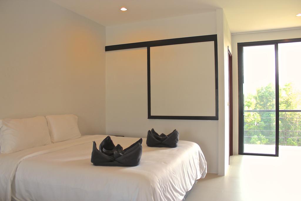 Little Paris Phuket Apartment Ngoại thất bức ảnh