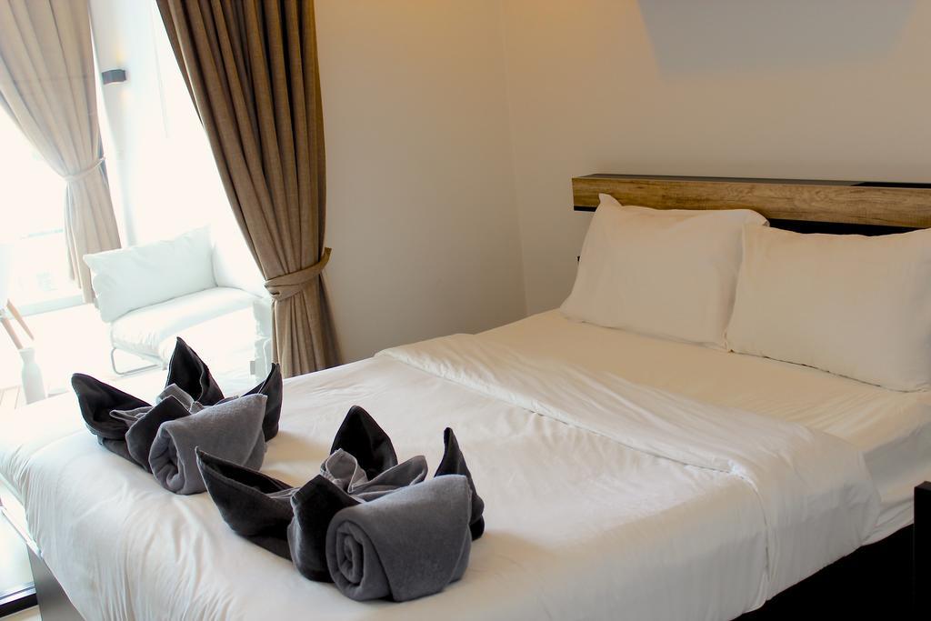 Little Paris Phuket Apartment Ngoại thất bức ảnh