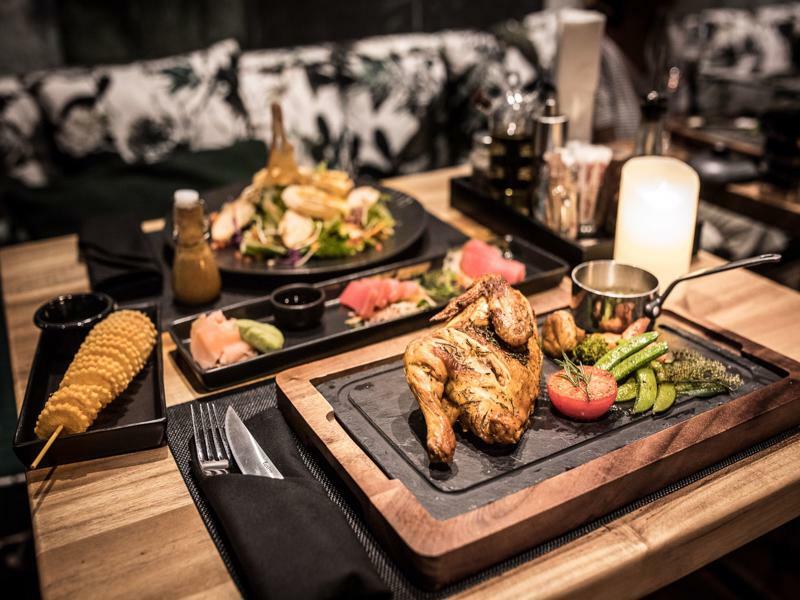 Little Paris Phuket Apartment Ngoại thất bức ảnh
