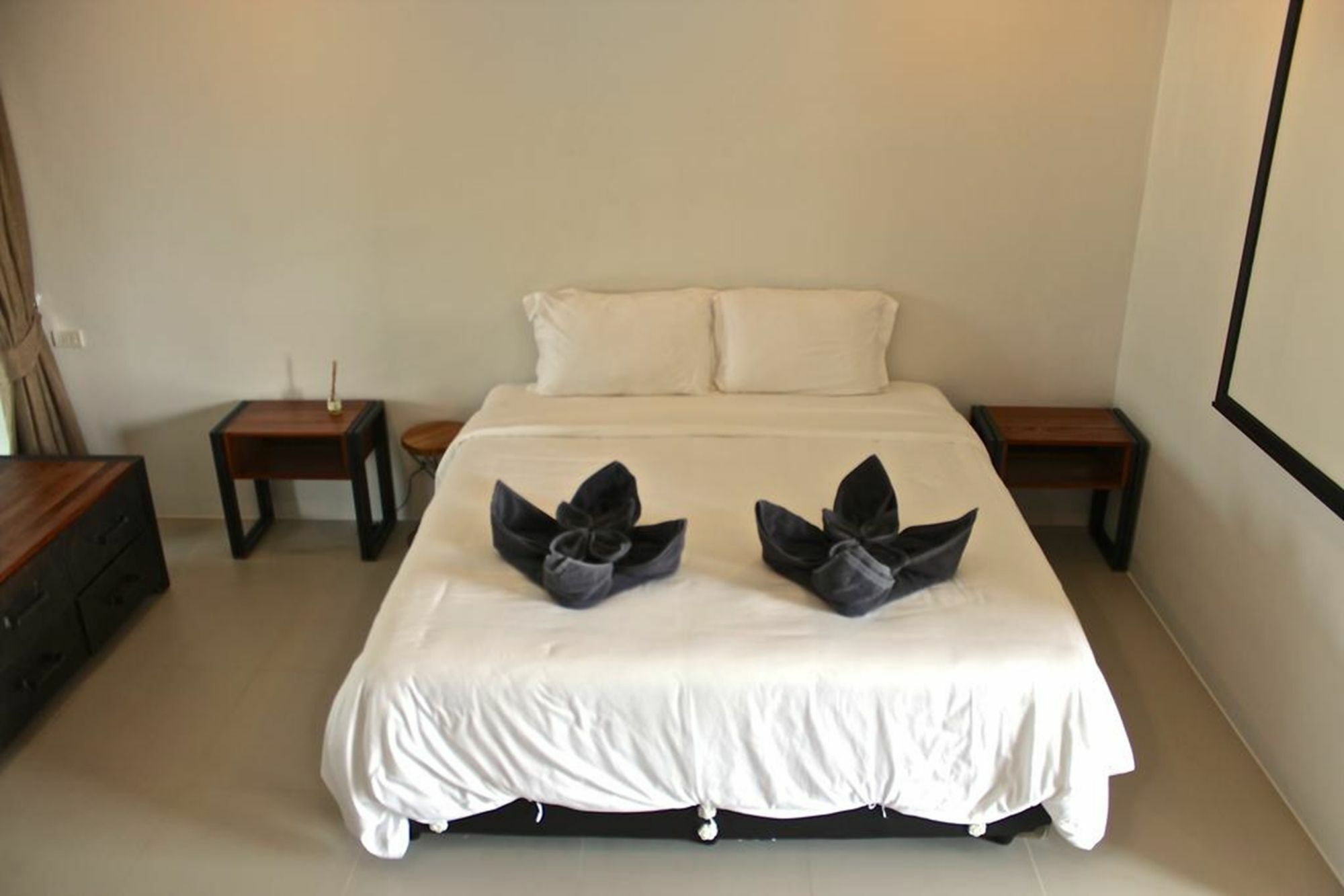 Little Paris Phuket Apartment Ngoại thất bức ảnh