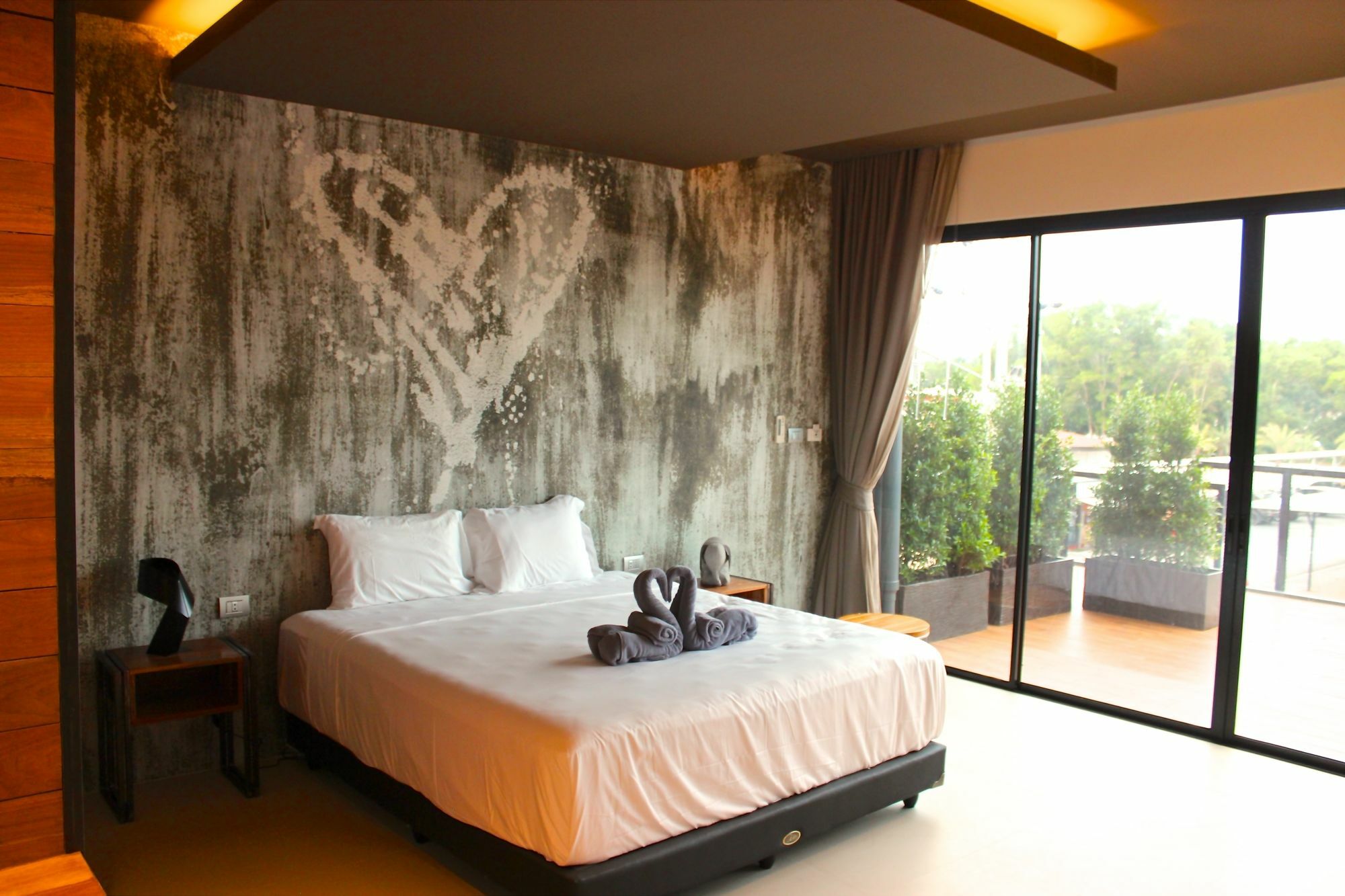 Little Paris Phuket Apartment Ngoại thất bức ảnh